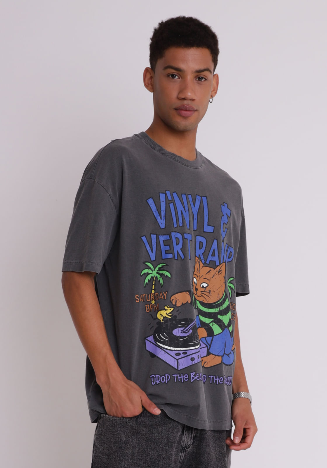 Camiseta oversized estampa vinyl e vert ramp