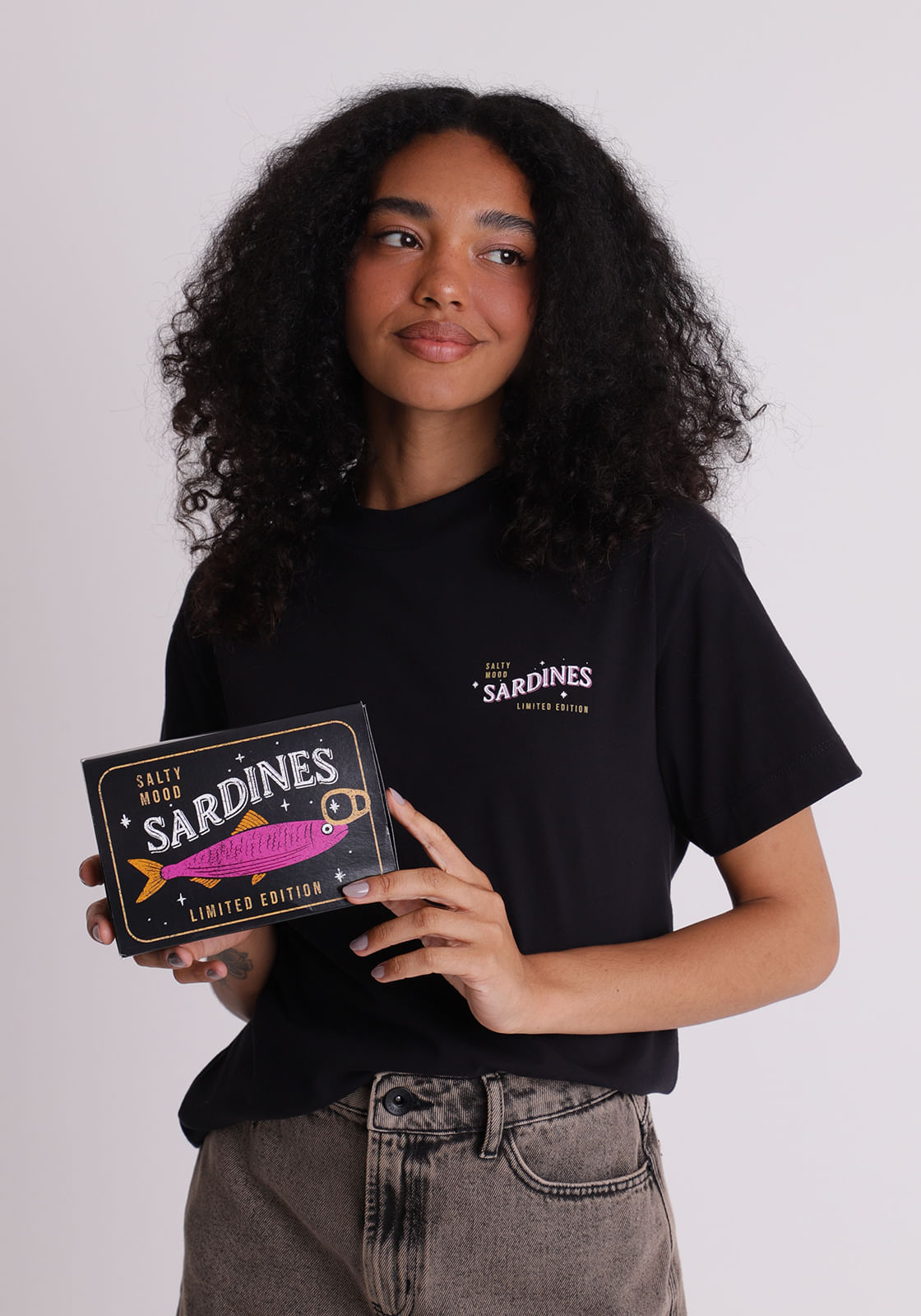 Camiseta regular estampada sardines