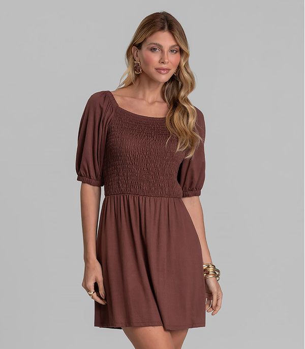 Vestido Curto Feminino em Visco Maquinetada Dianna Marrom G