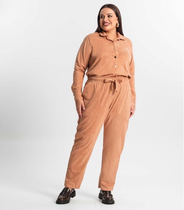 Calça Reta Plus Size Feminina Em Suede Secret Glam Marrom Plus G2