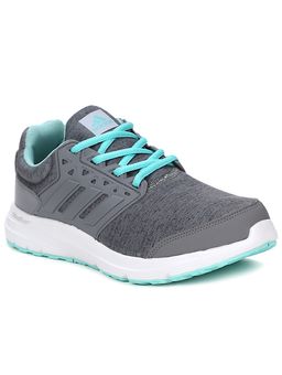 tenis feminino adidas cinza