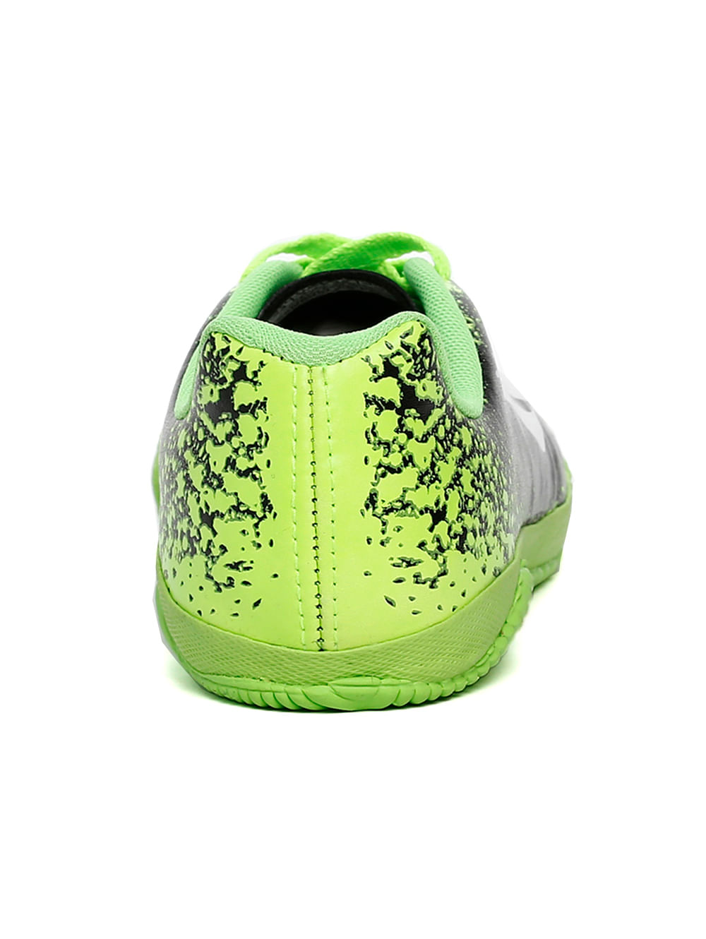 tenis de futsal atleta