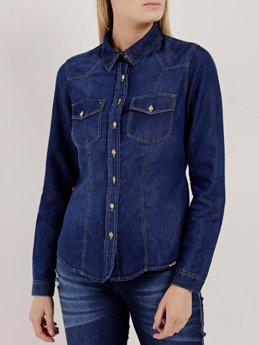 camisa com jaqueta jeans feminina