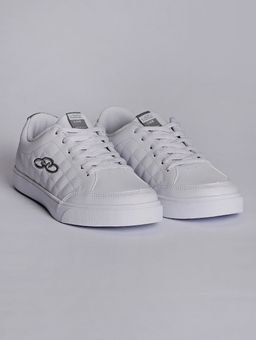 foto de tênis de mulher