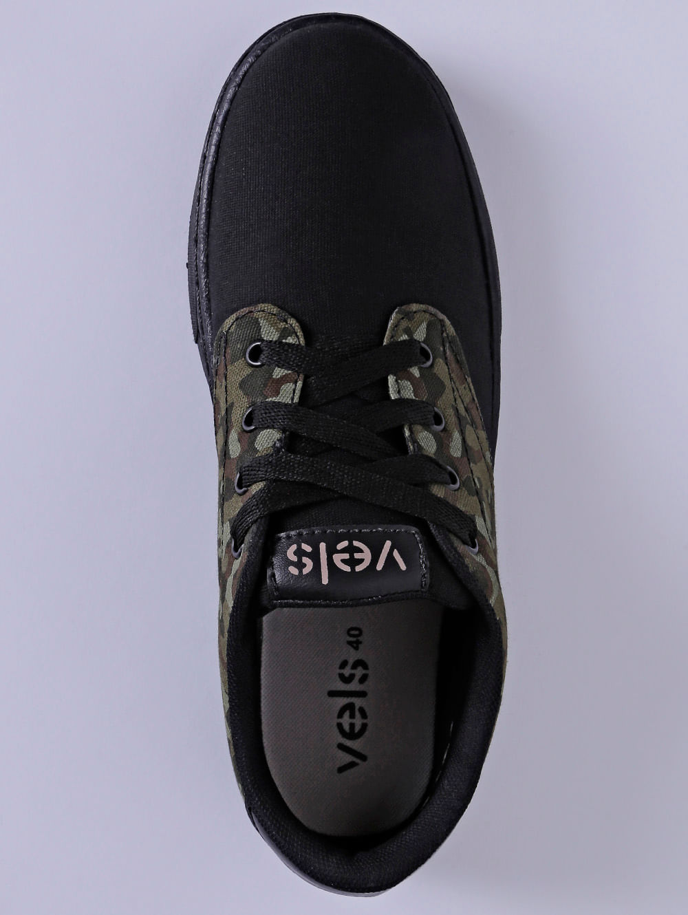 tenis preto camuflado