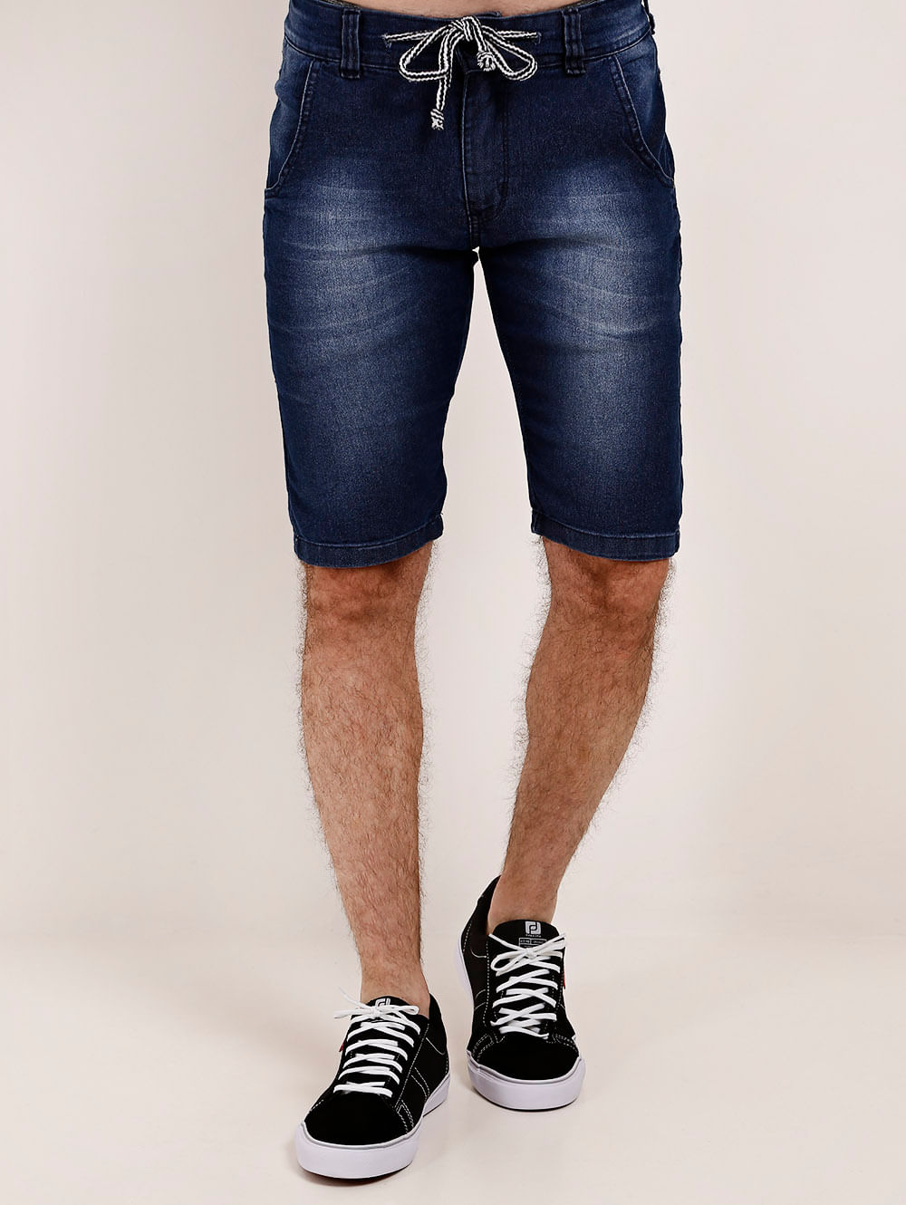 calça jeans com cadarço masculina