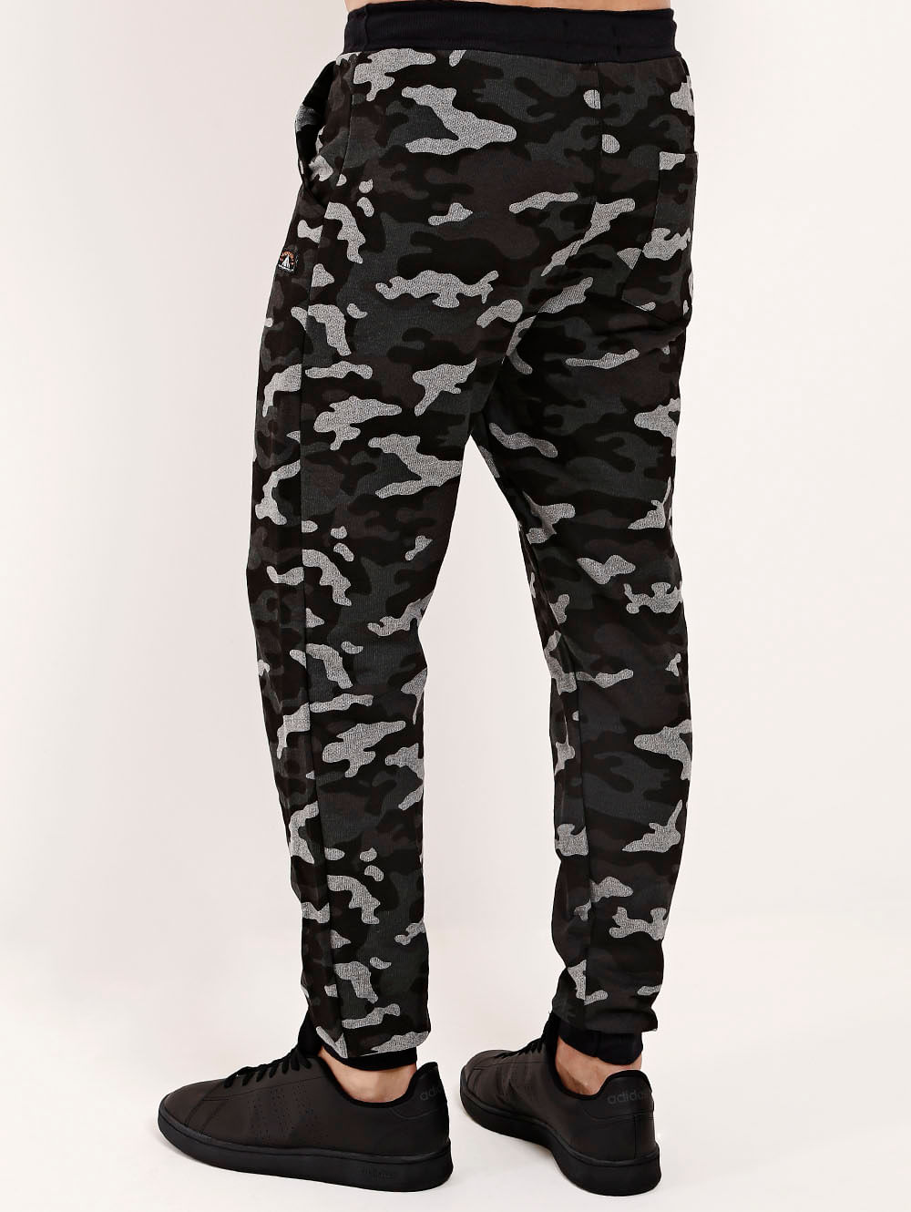 calça camuflada verde