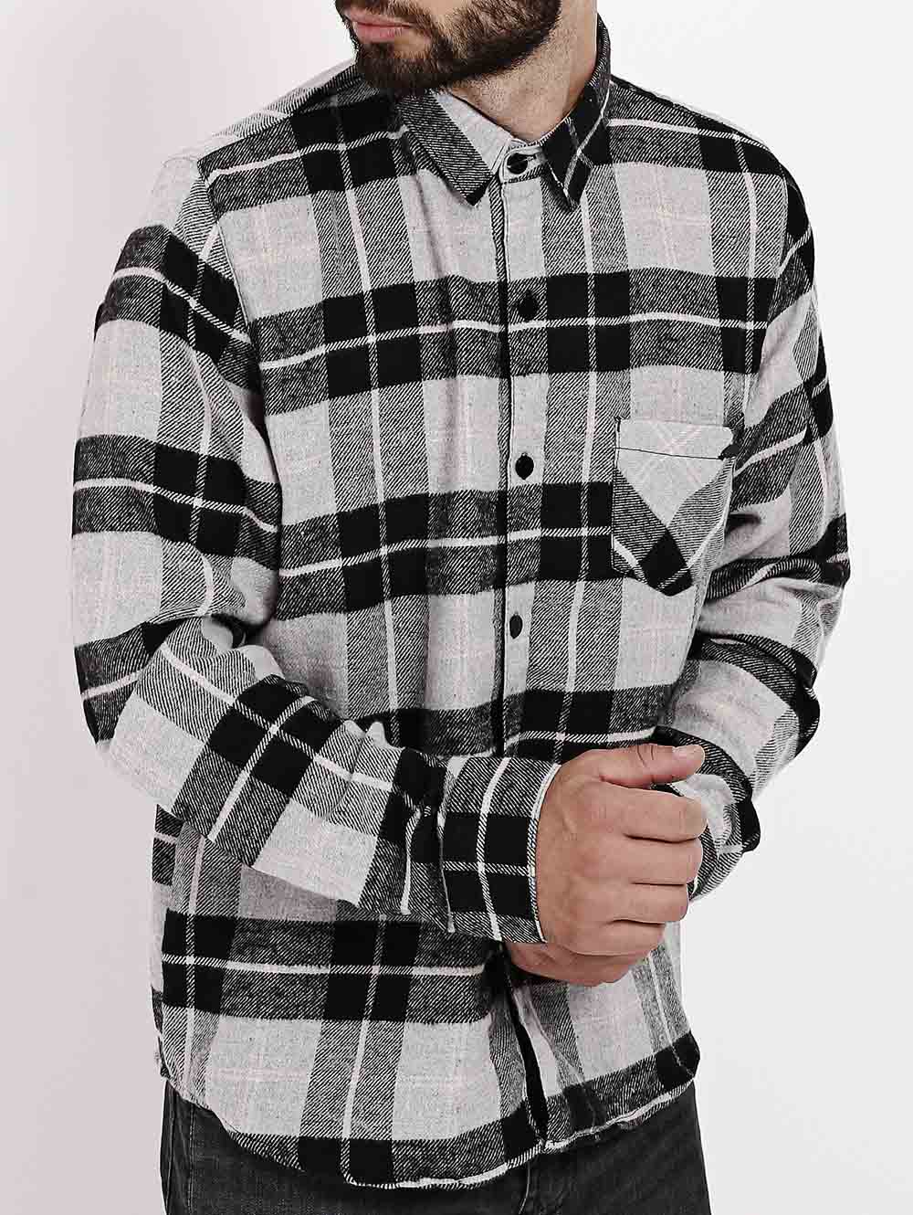 camisa flanela preta