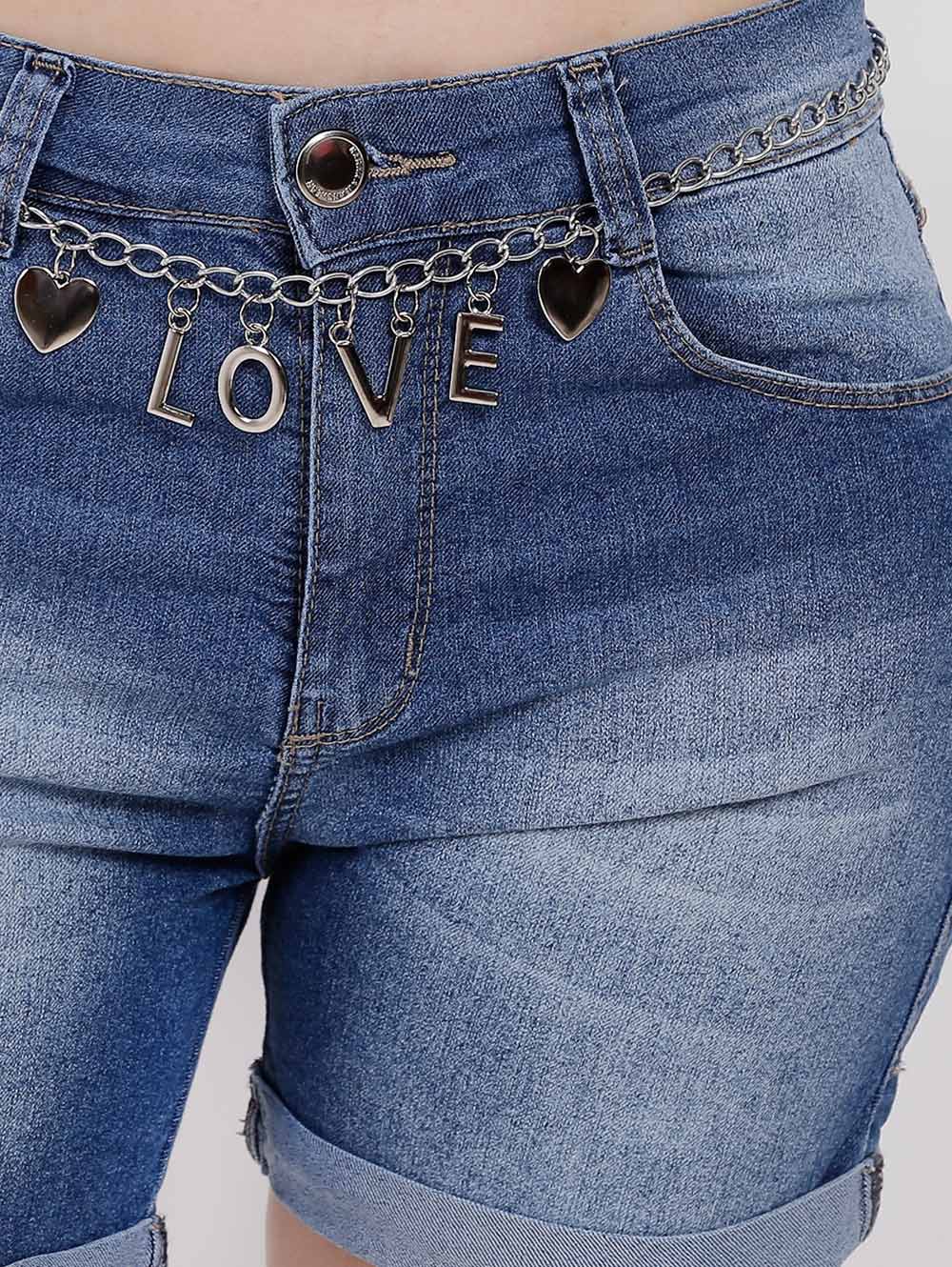 short jeans com correntes